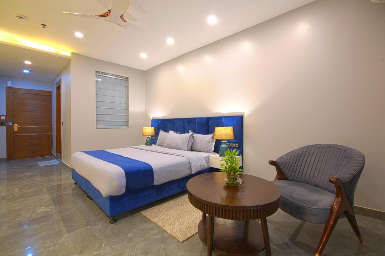 Hotel Bay Laurel Retreat Faridabad Esterno foto