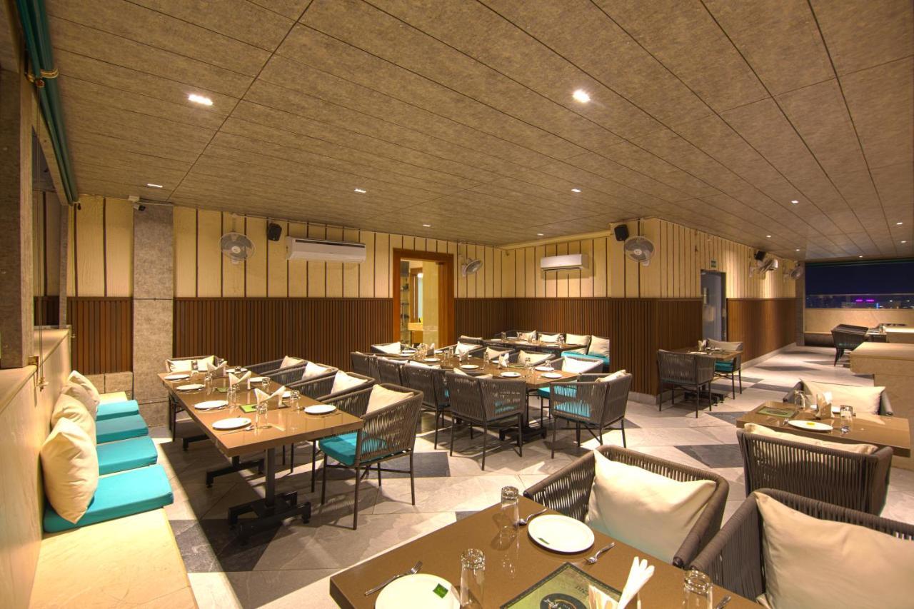 Hotel Bay Laurel Retreat Faridabad Esterno foto